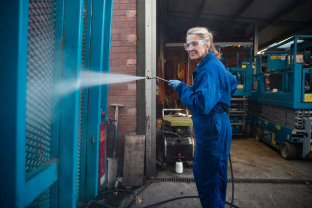 Best Rust Removal  in Valrico, FL